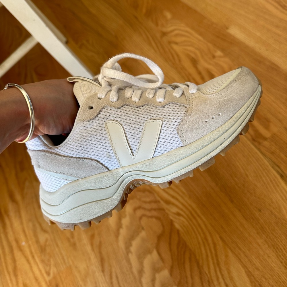 Veja Venturi Sneakers